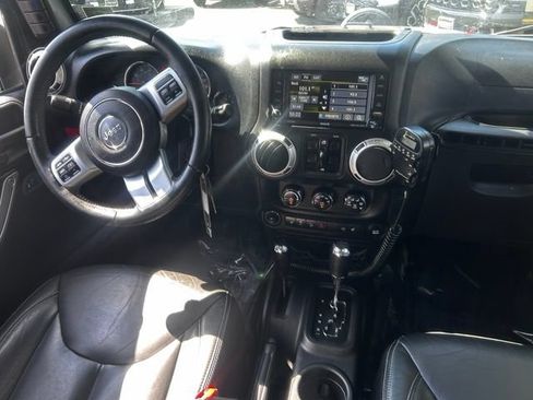 Used 2016 Jeep Wrangler Unlimited Rubicon AWD/4WD image 21