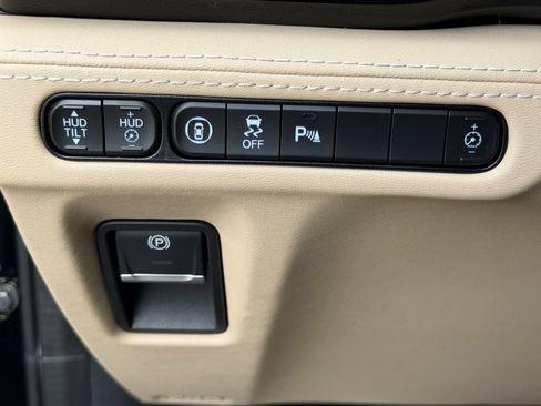 Used 2023 Acura MDX SH-AWD w/ Advance Package image 37