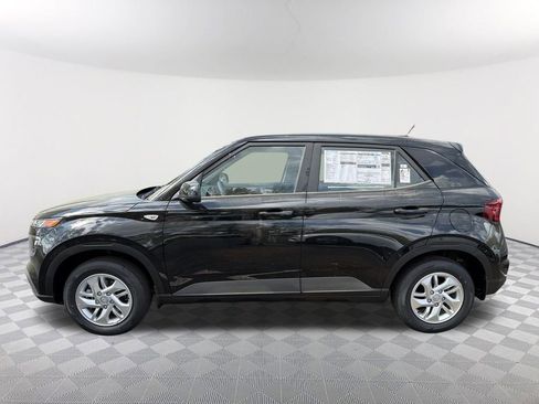New 2026 Hyundai Venue SE image 8