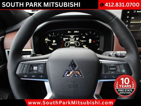 New 2025 Mitsubishi Outlander SEL image 16