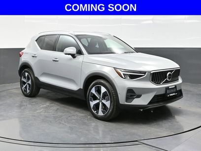 Used 2025 Volvo XC40 B5 Plus