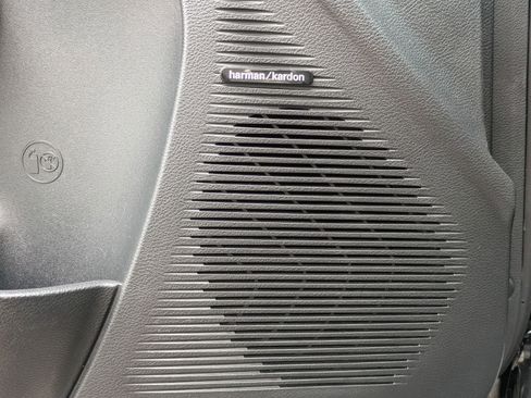 Used 2016 Dodge Challenger SRT Hellcat image 29