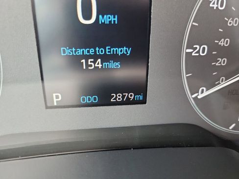 Certified 2025 Toyota Corolla LE FWD image 33