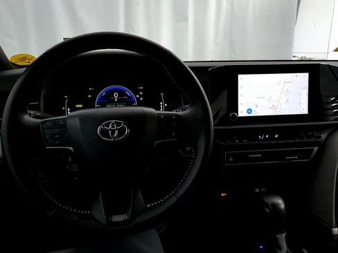Used 2025 Toyota Camry SE w/ Convenience Package AWD/4WD image 27