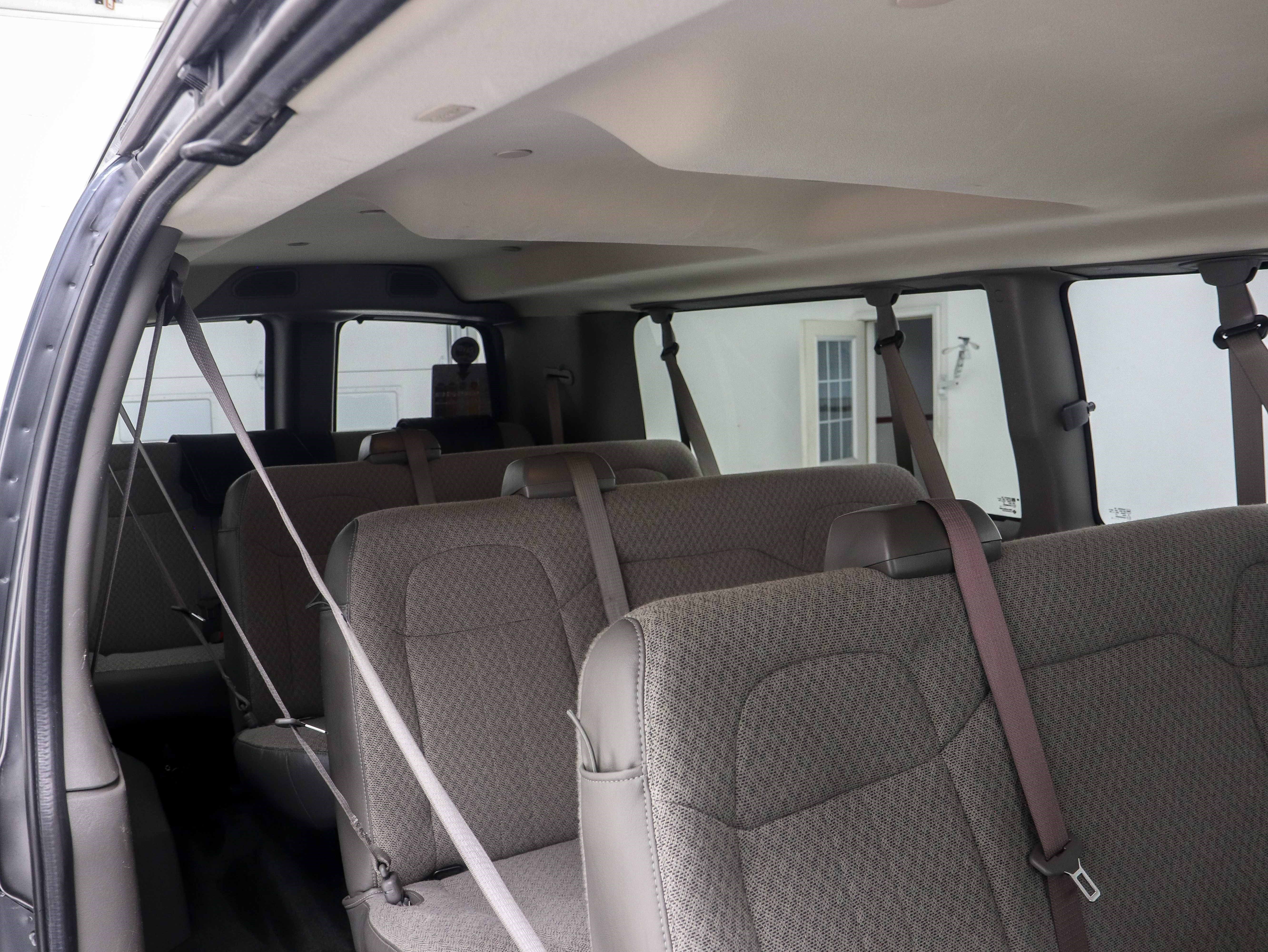 Used 2016 Chevrolet Express 3500 LT w/ LT Preferred Equipment Group RWD image 12