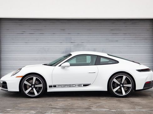 Used 2026 Porsche 911 Carrera image 2