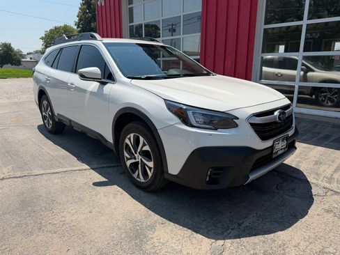 Used 2020 Subaru Outback Limited w/ Popular Package #2 AWD/4WD image 2