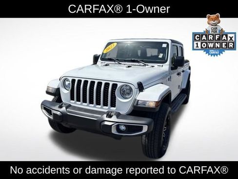 Used 2023 Jeep Gladiator Sport image 2