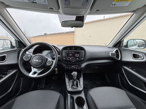 Used 2025 Kia Soul LX w/ LX Technology Package image 30