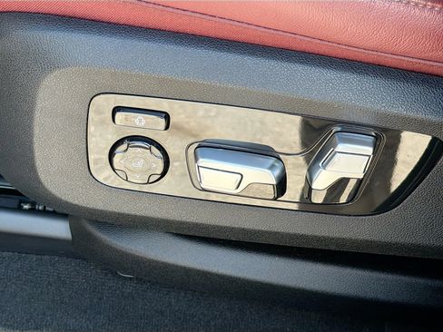 Used 2022 BMW X6 xDrive40i AWD/4WD image 24