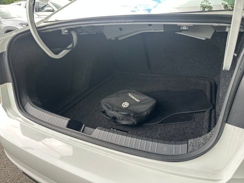 Used 2019 Volkswagen Jetta R-Line FWD image 19