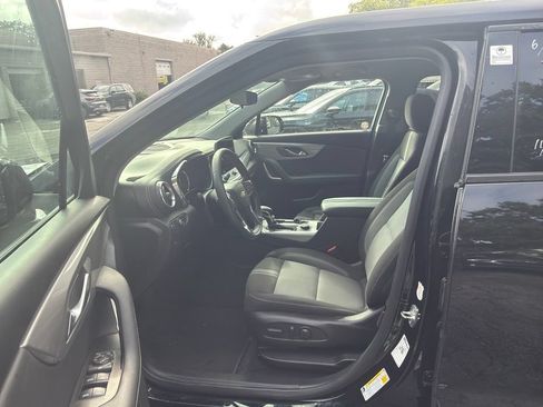 Used 2025 Chevrolet Blazer LT FWD image 5