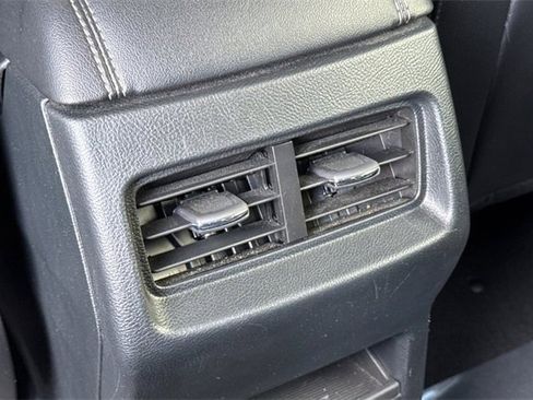 Used 2024 Ford Edge Titanium image 44