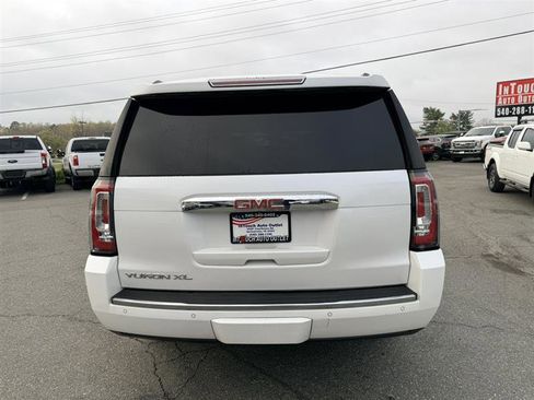 Used 2016 GMC Yukon XL Denali w/ Open Road Package AWD/4WD image 6