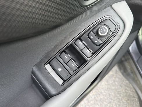 Used 2025 Subaru Outback Premium AWD/4WD image 23