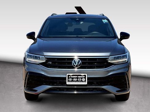 Certified 2023 Volkswagen Tiguan SE R-Line FWD image 3