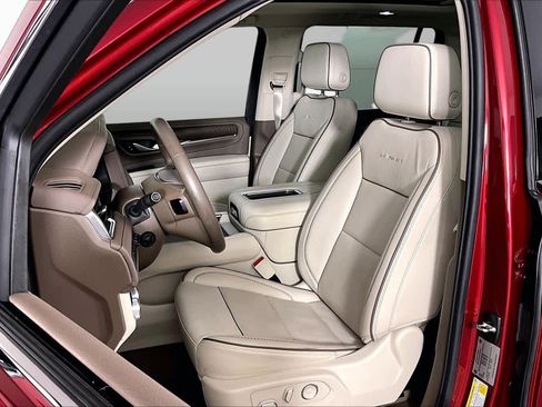 Used 2023 GMC Yukon XL Denali AWD/4WD image 8