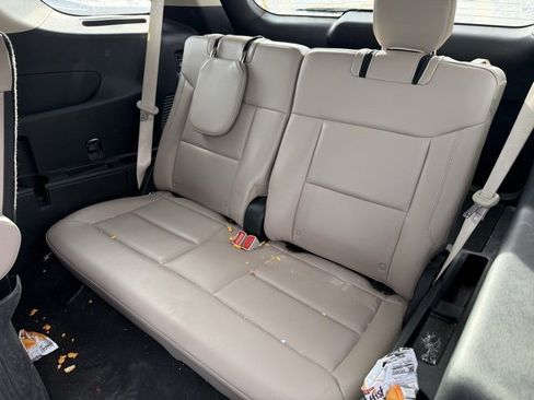 Used 2023 Ford Explorer XLT w/ Equipment Group 202A image 8