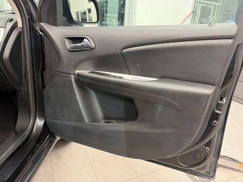 Used 2017 Dodge Journey SE w/ Flexible Seating Group FWD image 28