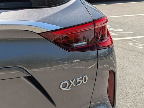 Used 2020 INFINITI QX50 Luxe w/ Navigation Package FWD image 25