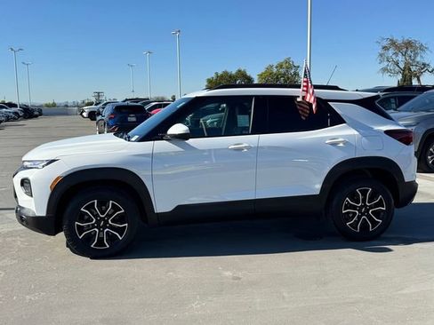 Certified 2023 Chevrolet TrailBlazer ACTIV image 2