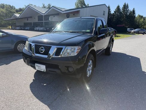 Used 2012 Nissan Frontier SV w/ SV Premium Utility Pkg AWD/4WD image 1