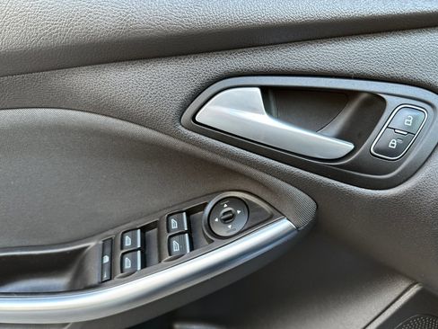 Used 2018 Ford Focus ST image 11