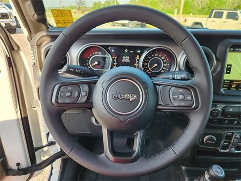 New 2023 Jeep Gladiator Willys image 12