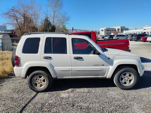 Used 2002 Jeep Liberty Limited image 4