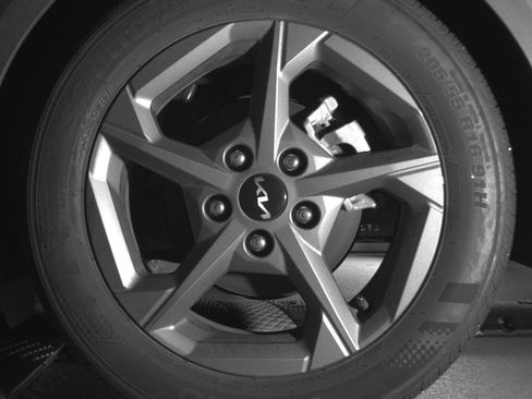 Used 2025 Kia K4 LXS image 14