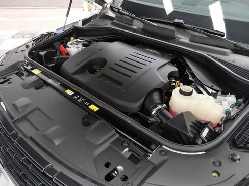 Used 2025 Land Rover Range Rover SE AWD/4WD image 38