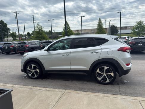 Used 2016 Hyundai Tucson Limited AWD/4WD image 6