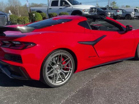 Used 2026 Chevrolet Corvette Z06 w/ Z07 Performance Package RWD image 9