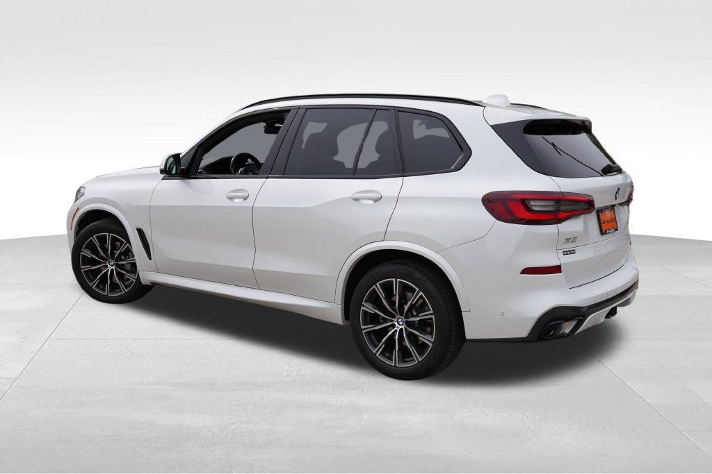 Used 2023 BMW X5 xDrive40i w/ M Sport Package AWD/4WD image 8