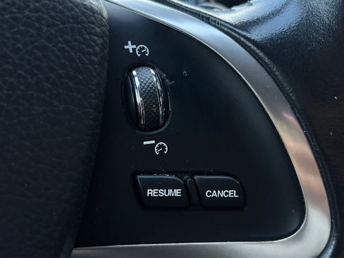 Used 2015 Jaguar XF Premium RWD image 34