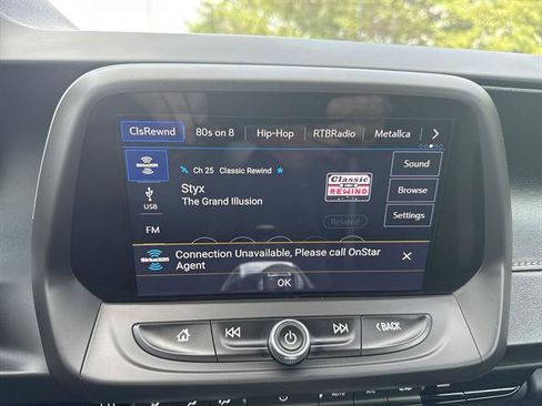 Used 2021 Chevrolet Camaro LT w/ Technology Package RWD image 12
