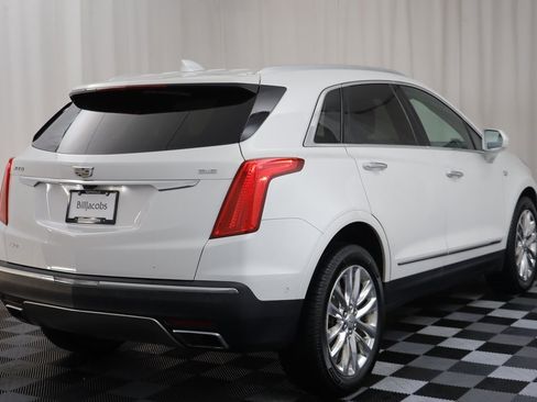 Used 2017 Cadillac XT5 Platinum w/ Driver Assist Package image 18