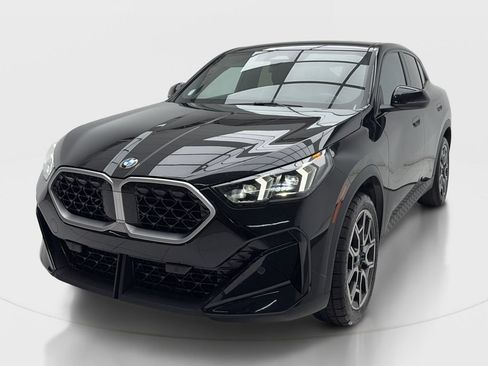 Used 2025 BMW X2 xDrive28i AWD/4WD image 4