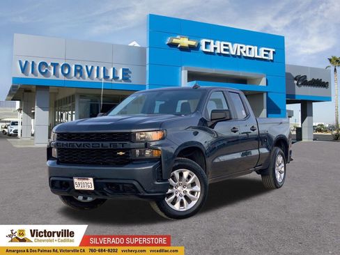 Used 2020 Chevrolet Silverado 1500 Custom w/ Custom Value Package image 1