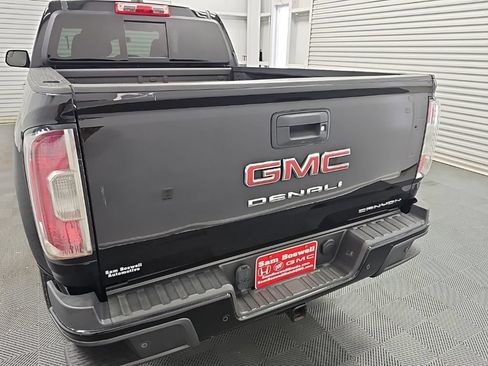 Used 2022 GMC Canyon Denali w/ Denali Black Edition Package AWD/4WD image 8