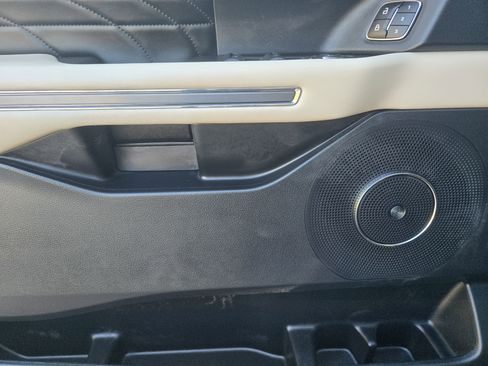 Used 2020 Ford Expedition Platinum image 16