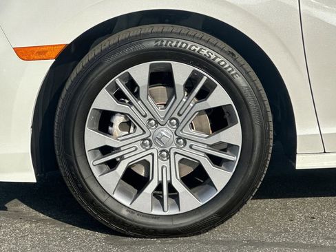 Used 2025 Honda Odyssey Touring image 32