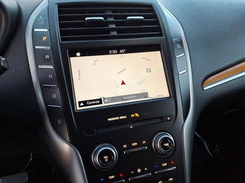 Used 2017 Lincoln MKC Reserve image 26