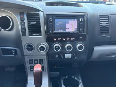 Used 2014 Toyota Sequoia Platinum AWD/4WD image 31