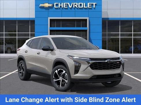 New 2026 Chevrolet Trax RS w/ Sunroof Package FWD image 8