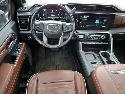 Used 2024 GMC Sierra 2500 Denali Ultimate AWD/4WD image 10