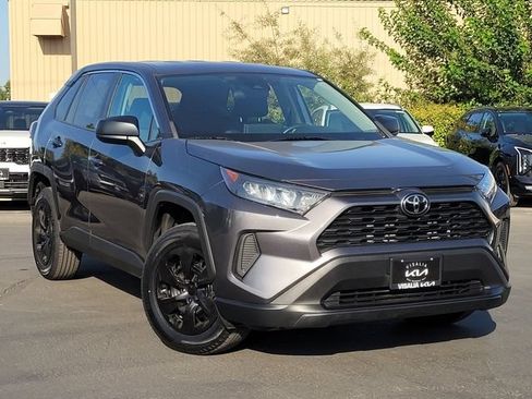 Used 2022 Toyota RAV4 LE w/ Carpet Mat Package (TMS) FWD image 2