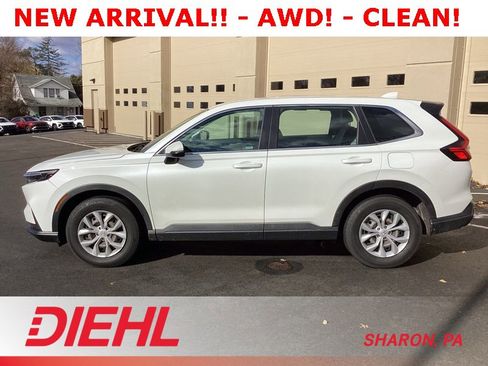 Used 2023 Honda CR-V LX image 4