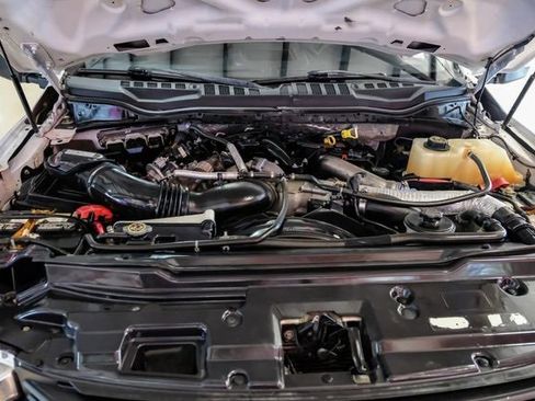 Used 2018 Ford F550 2WD Regular Cab Super Duty image 5