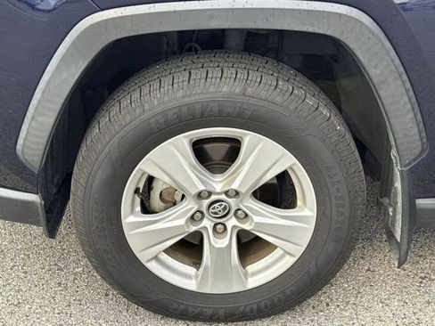 Used 2020 Toyota RAV4 XLE image 20